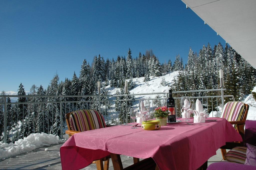 Sonnenhotel Zaubek Treffen Extérieur photo
