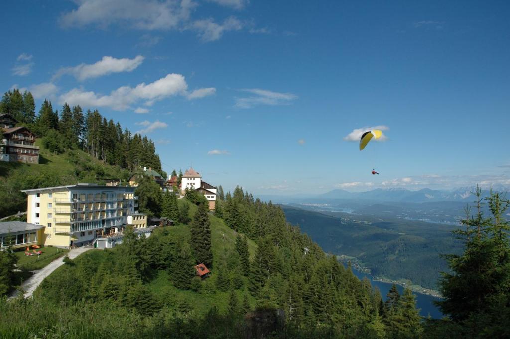 Sonnenhotel Zaubek Treffen Extérieur photo