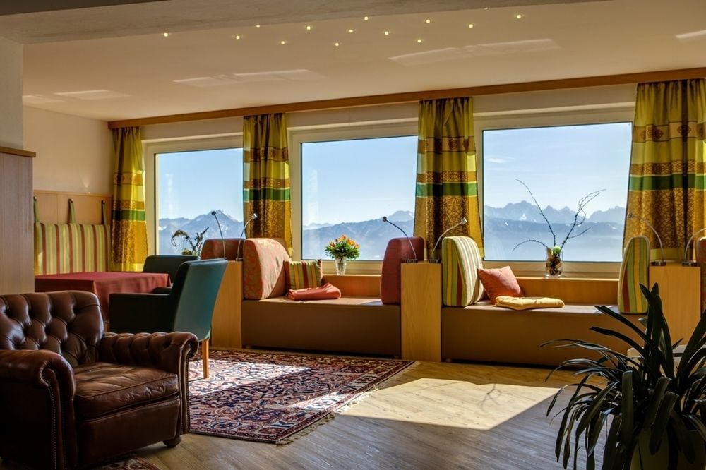 Sonnenhotel Zaubek Treffen Extérieur photo
